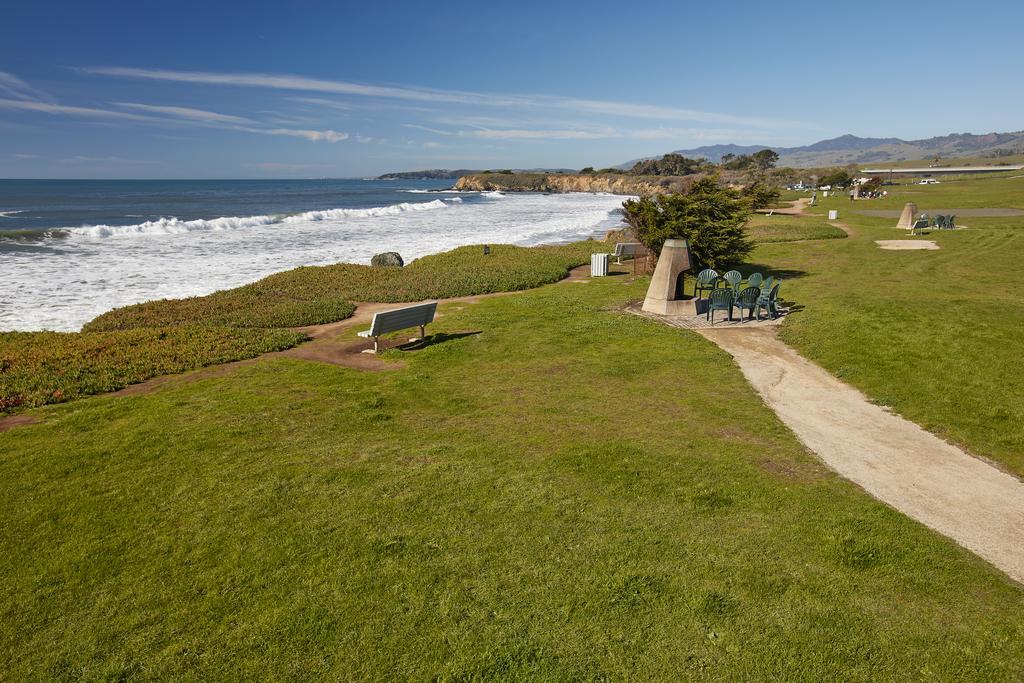 Cavalier Oceanfront Resort San Simeon Exterior foto